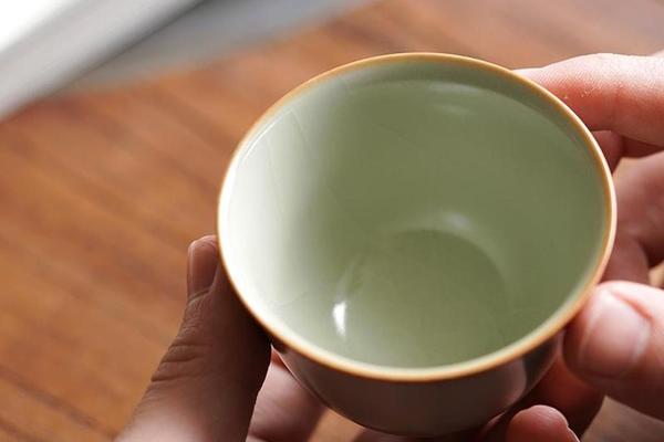 谢小金汝窑静雅杯