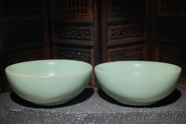 绝版老问鼎_汝窑_汝瓷_粉青罗汉杯一对