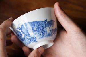 六逸堂十二生肖猪图杯