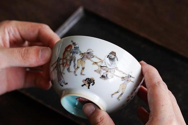 小谦堂中山出游图杯