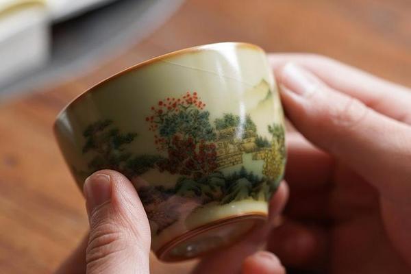谢小金五彩借宿杯