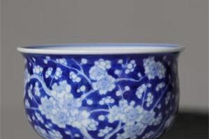 青花冰梅纹大炉式杯