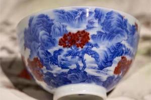 青花釉里红桃花源记杯