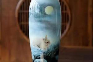 艺林堂 粉彩夜景玉兔瓶