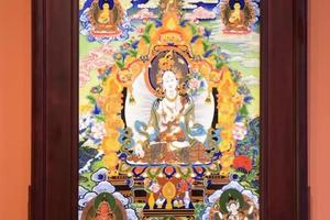 宝石珐琅彩瓷板画 《唐卡》