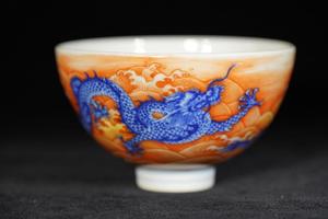 赏瓷观窑青花矾红龙纹鸡心杯