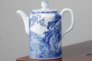 小雅青花五指山待渡壶