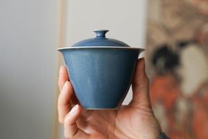 南山云泊玄青盖碗