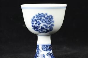 快雪时晴青花团龙纹小酒杯