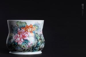 艺林藏珍粉彩芙蕖依旧大建水
