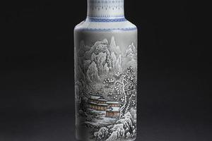 艺林藏珍翠料天山积雪小棒槌瓶