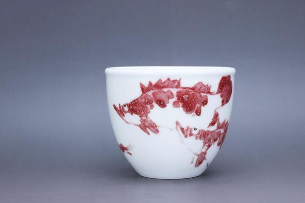 皇窑釉里红鳜鱼纹缸杯