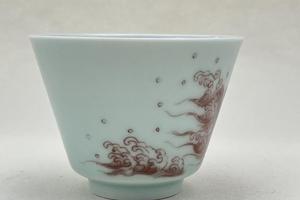 釉里红玄武驮书直口杯