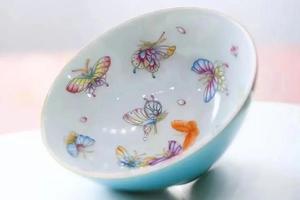 粉彩蝴蝶花卉杯