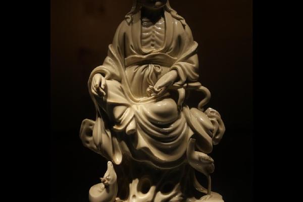 白釉寿星雕塑