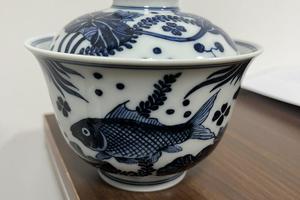 青花青鱼藻纹两才盖碗