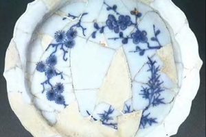 青花松竹梅纹花口盘