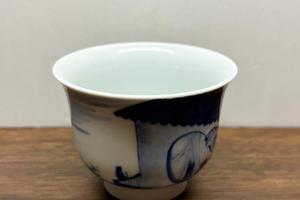 栏杆猫咪撇口杯