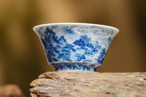 青花山水撇口杯