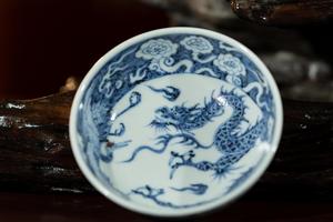 混沌系列仙鹤龙纹杯