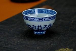 青花莲瓣鸡心杯