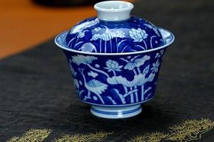 一鹭连科二才马蹄盖碗