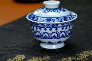 宝相两才盖碗（元宝）