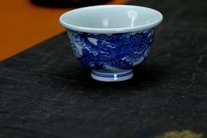 清龙压手杯