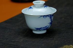 青花竹子两才盖碗