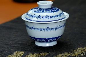 青花梵文盖碗