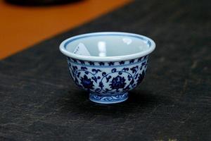 仿明缠枝莲小压手