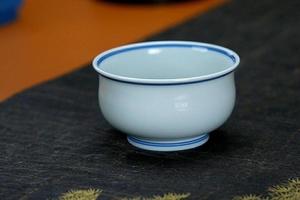 白胎炉式杯