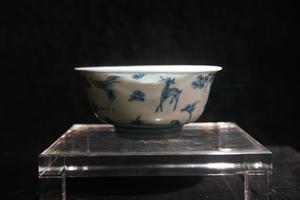 青花鹤鹿同寿纹折沿碗