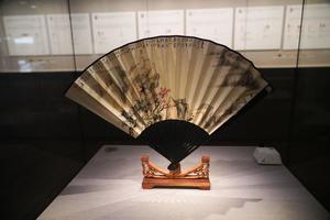 仿渐江山水折扇